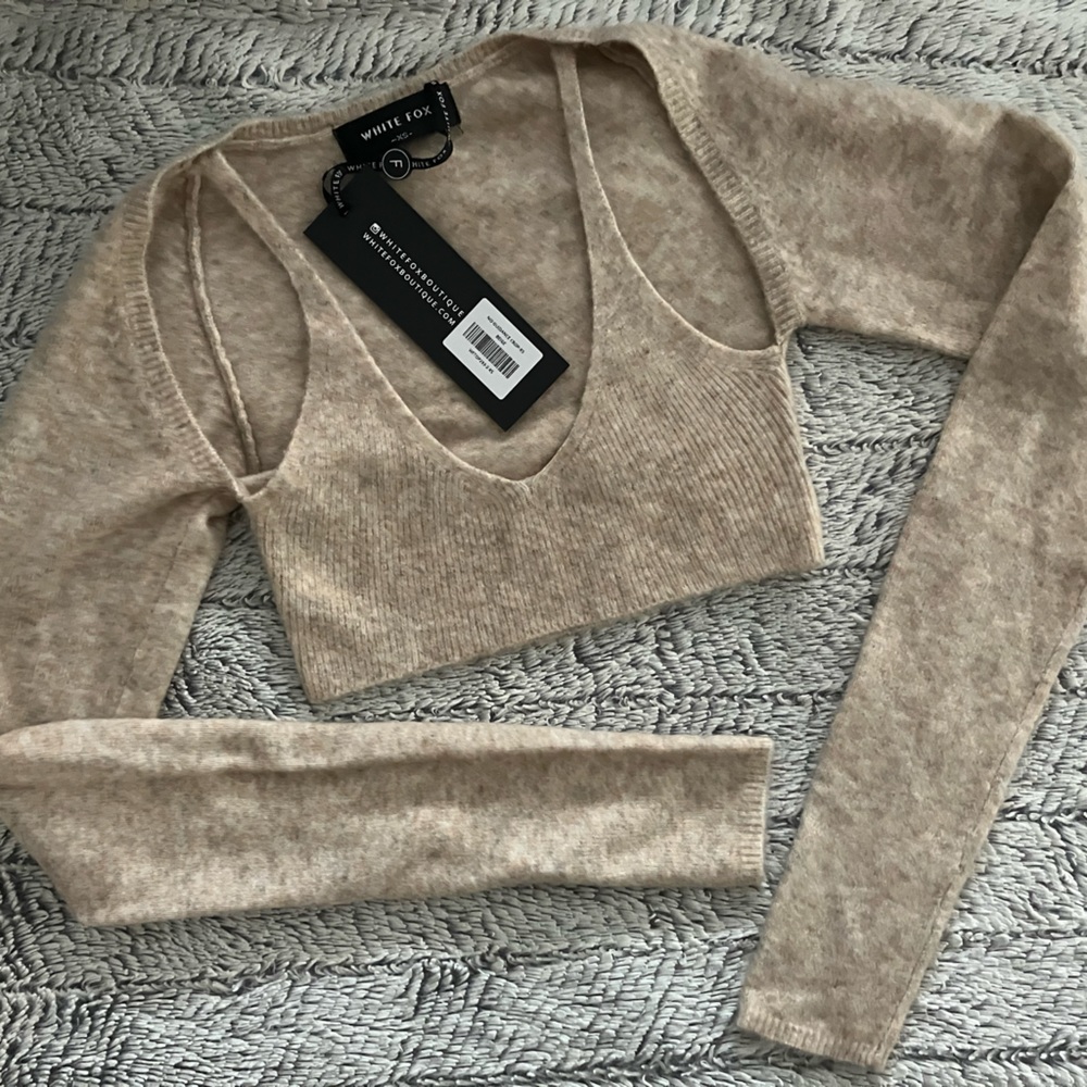 NWT Whitefox Boutique Cropped Sweater
